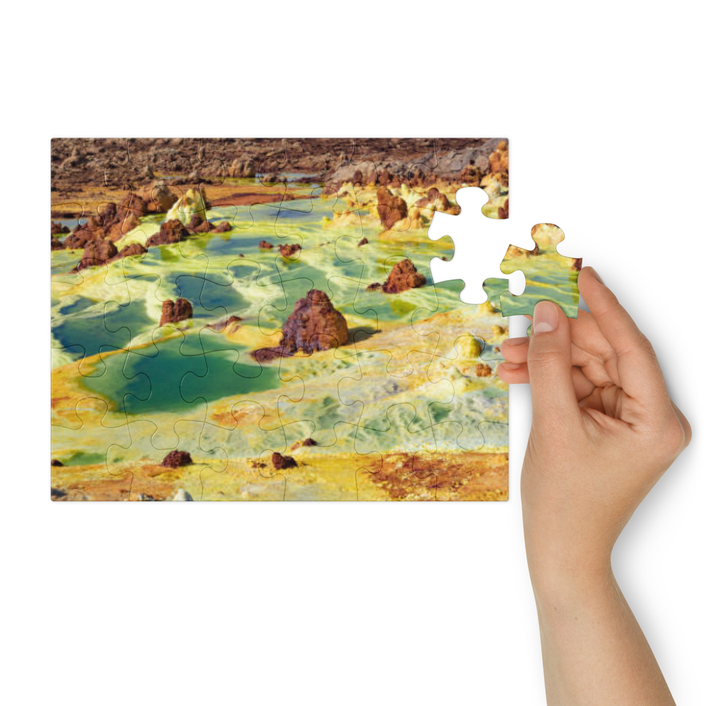 Jigsaw puzzle with tin